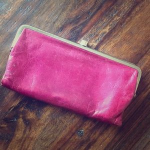 Hobo Fuschia Wallet 🌸
